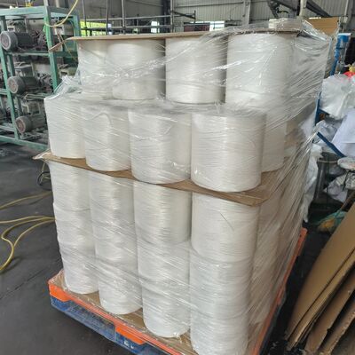 Hilo de PP 5000D para coser bolsas gigantes, densidad lineal 4750-5250D, resistencia a la rotura 25kgf