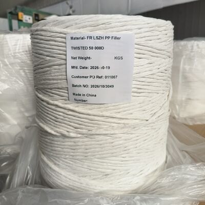 cordón blanco para el relleno interno de un cable.